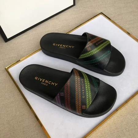 ジバンシィ スリッパ