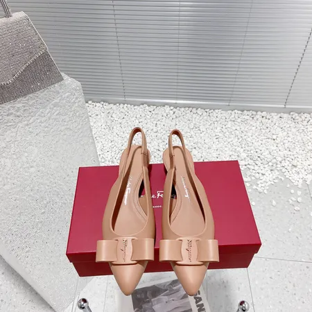 フェラガモ サンダル