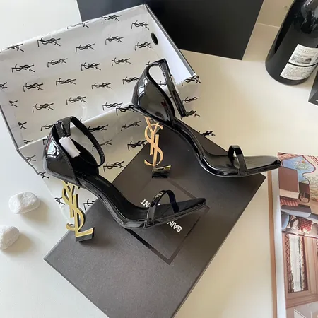 イブサンローラン サンダル