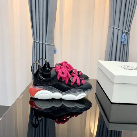 モスキーノ カジュアルシューズ