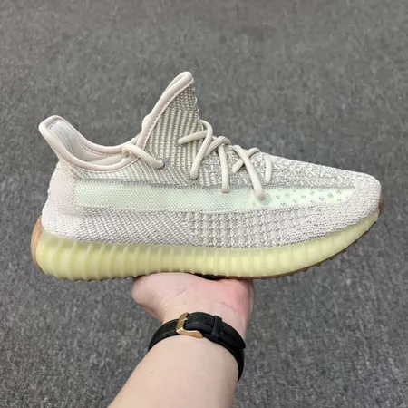 アディダス スニーカー