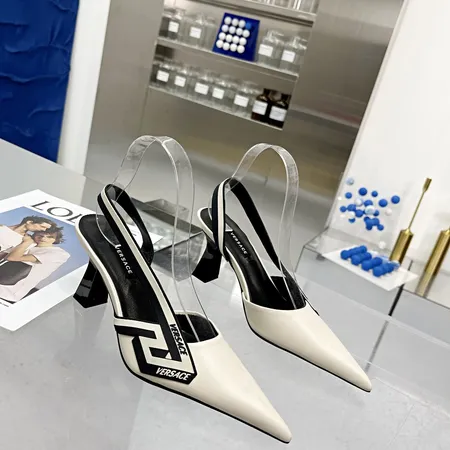 ヴェルサーチ サンダル