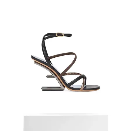 フェンディ サンダル