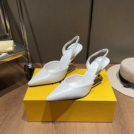 フェンディ サンダル