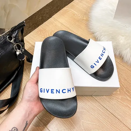 ジバンシィ スリッパ