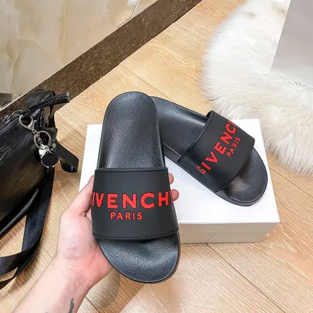 ジバンシィ スリッパ