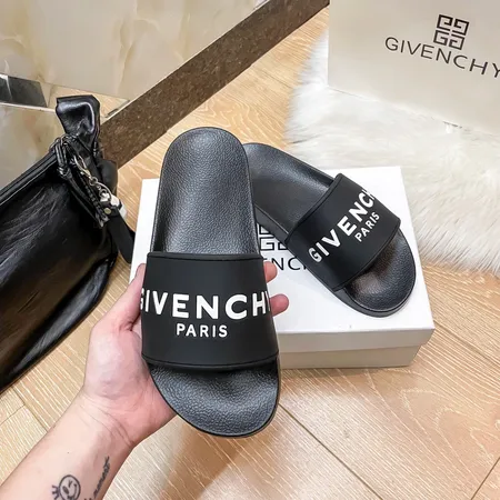 ジバンシィ スリッパ