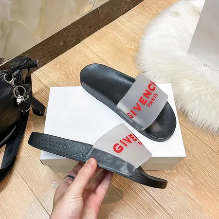 ジバンシィ スリッパ