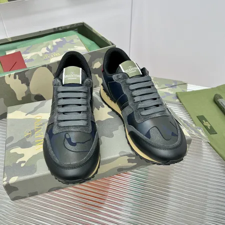 ヴァレンティノ スニーカー