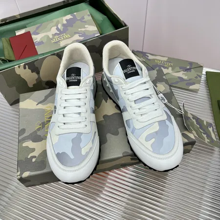 ヴァレンティノ スニーカー