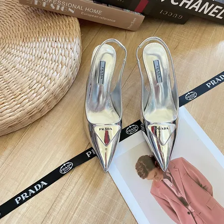 プラダ サンダル