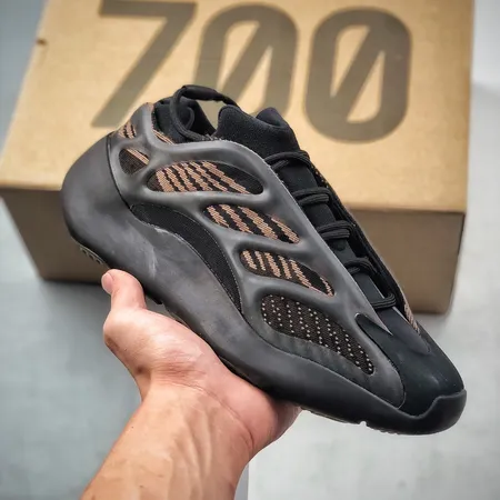 アディダス カジュアルシューズ