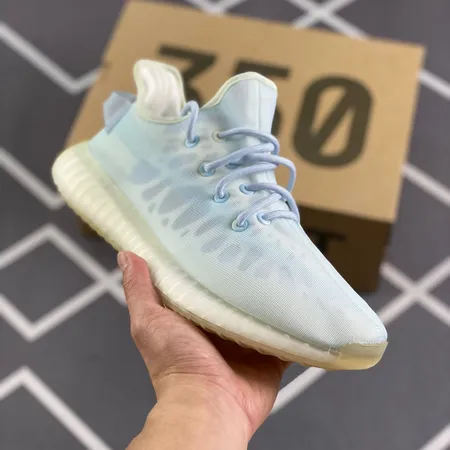 アディダス カジュアルシューズ