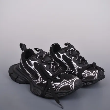 バレンシアガ スニーカー