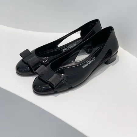 フェラガモ サンダル