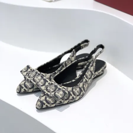 フェラガモ サンダル