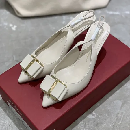 フェラガモ サンダル