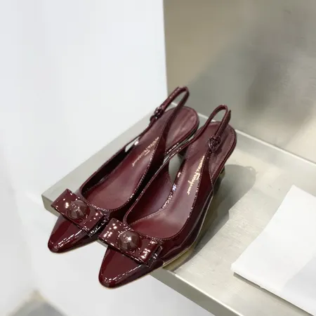 フェラガモ サンダル