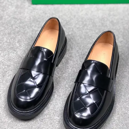 ボッテガ ヴェネタ ビジネスシューズ