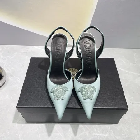 ヴェルサーチ サンダル