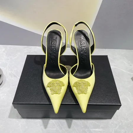 ヴェルサーチ サンダル