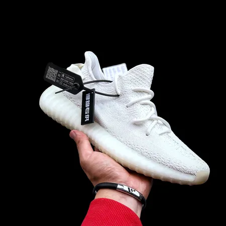 アディダス スニーカー