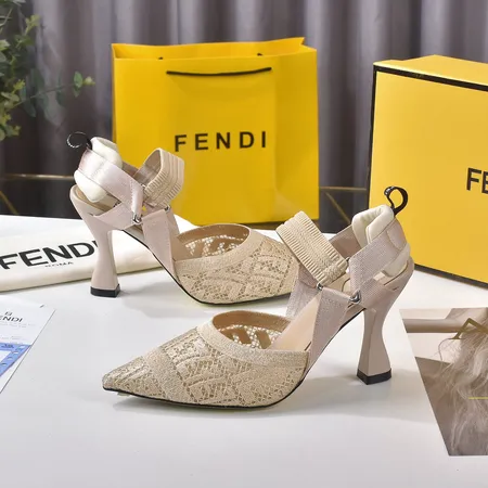 フェンディ サンダル