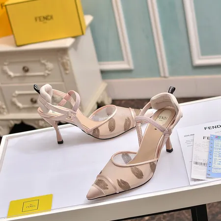 フェンディ サンダル