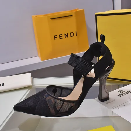 フェンディ サンダル