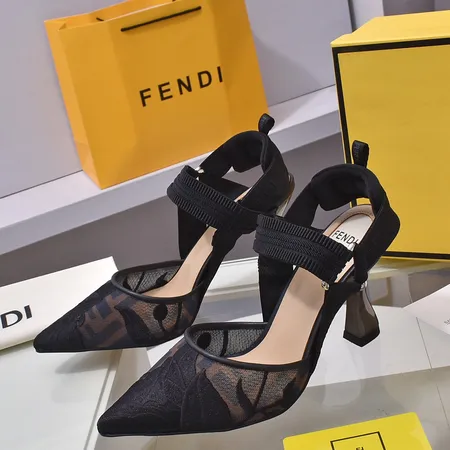 フェンディ サンダル