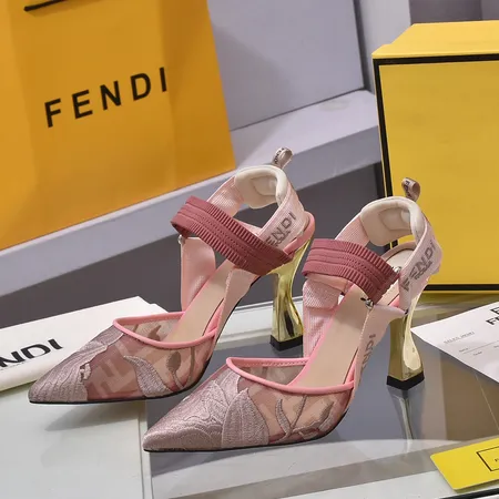 フェンディ サンダル