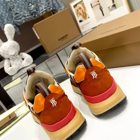 バーバリー ス スニーカー