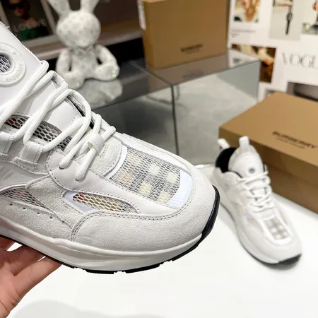 バーバリー ス スニーカー