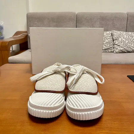 ロエベ カジュアルシューズ