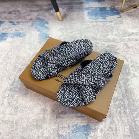 バーバリー ス スリッパ