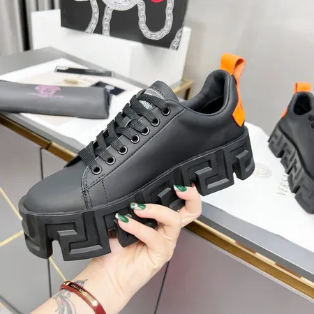 ヴェルサーチ カジュアルシューズ