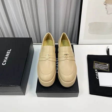 シャネル ビジネスシューズ