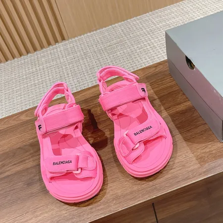 バレンシアガ サンダル