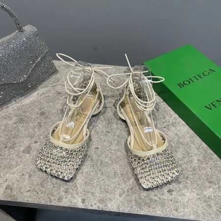 ボッテガ ヴェネタ サンダル