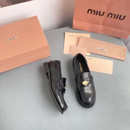 ミュウミュウ ビジネスシューズ