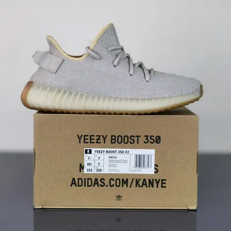 アディダス カジュアルシューズ