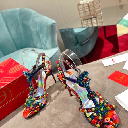 クリスチャン・ルブタン サンダル