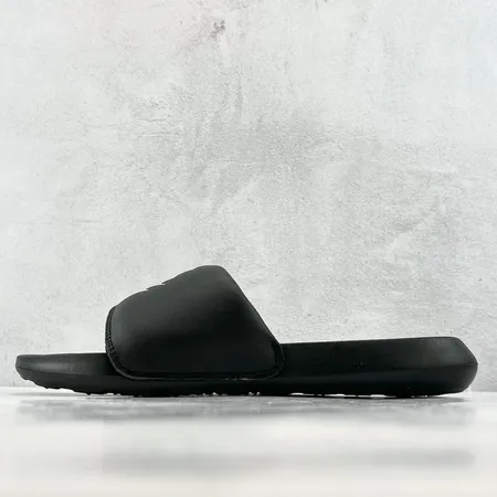 ナイキ スリッパ