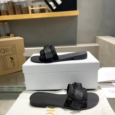 ディオール スリッパ