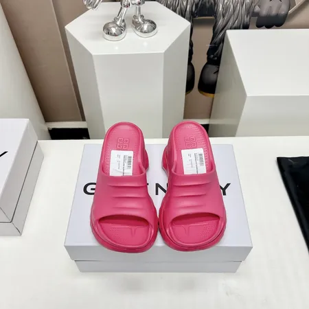 ジバンシィ スリッパ