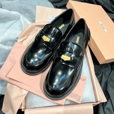 ミュウミュウ ビジネスシューズ