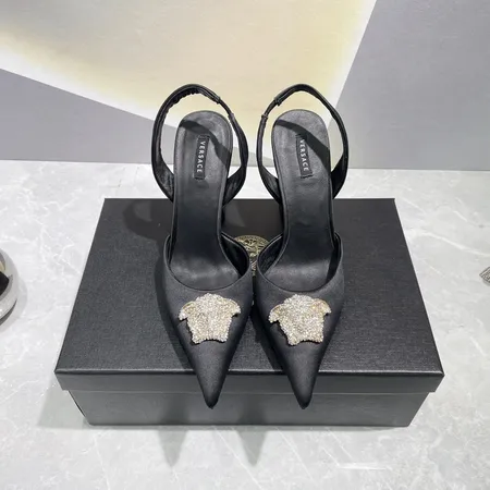 ヴェルサーチ サンダル