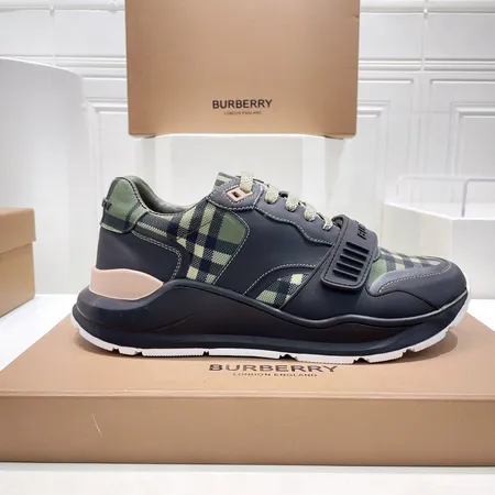 バーバリー ス カジュアルシューズ