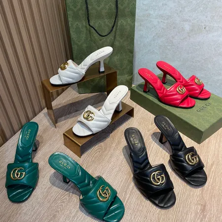 グッチ スリッパ