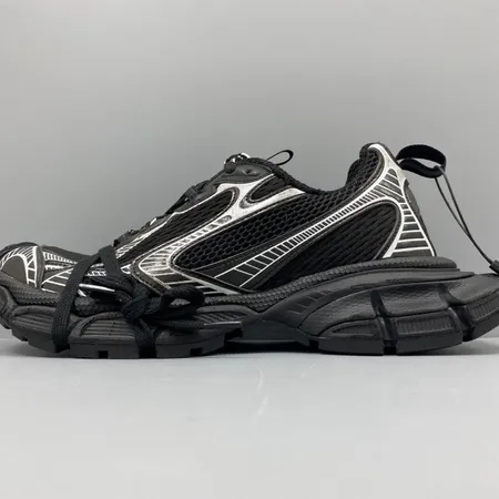 バレンシアガ スニーカー